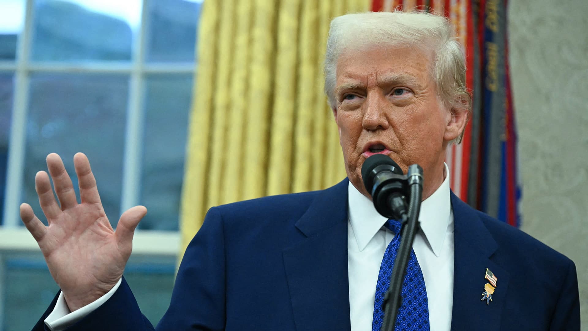 Image for Trump holds Oval Office event after Supreme Court rulings