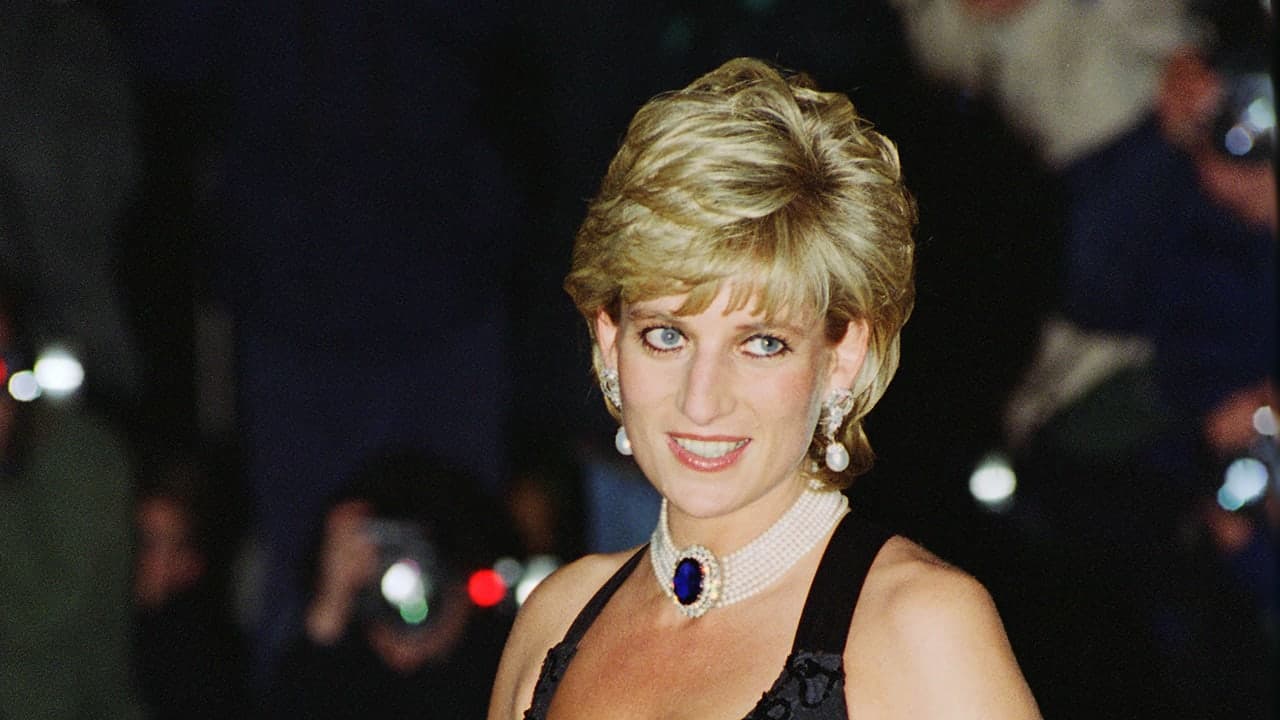 Image for Princess Diana's bold request was the one thing her designer refused: 'You are a princess'