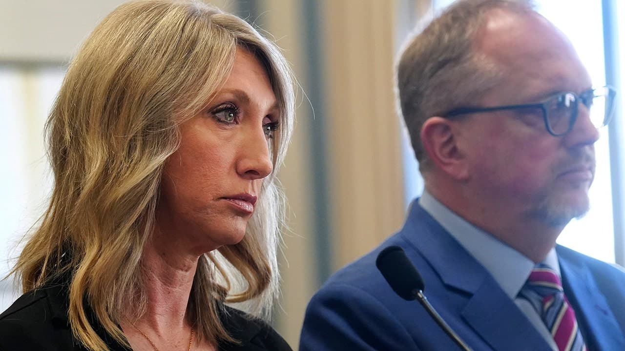 Image for Married Ohio school administrator, 43, learns sentence for sex with teen student in office